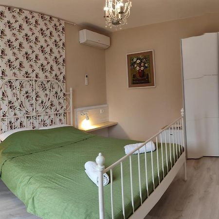 Rooms Ena โรวีน ภายนอก รูปภาพ