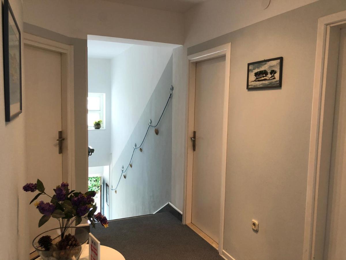 Rooms Ena โรวีน ภายนอก รูปภาพ