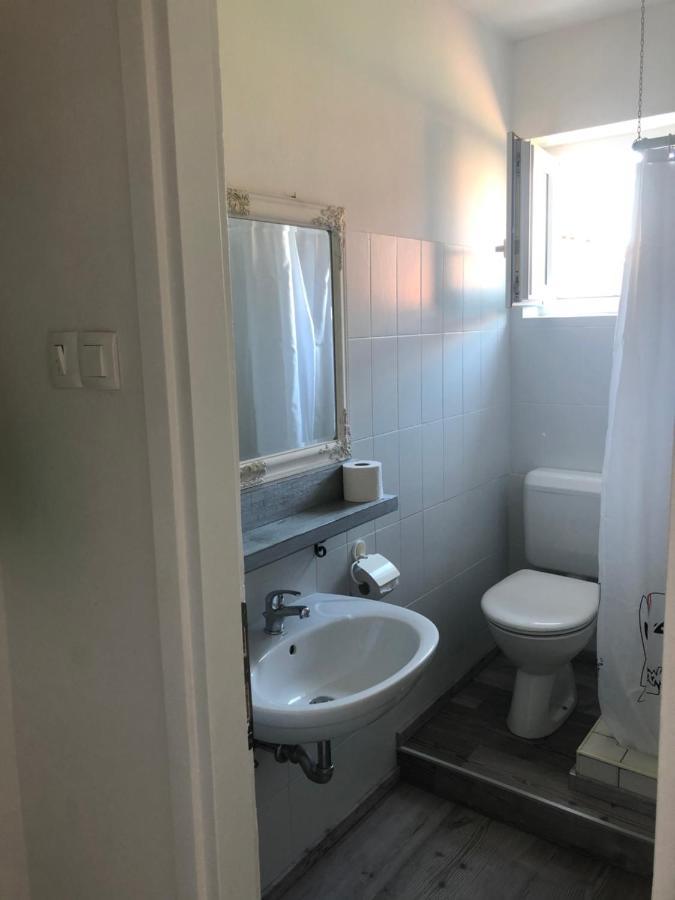 Rooms Ena โรวีน ภายนอก รูปภาพ