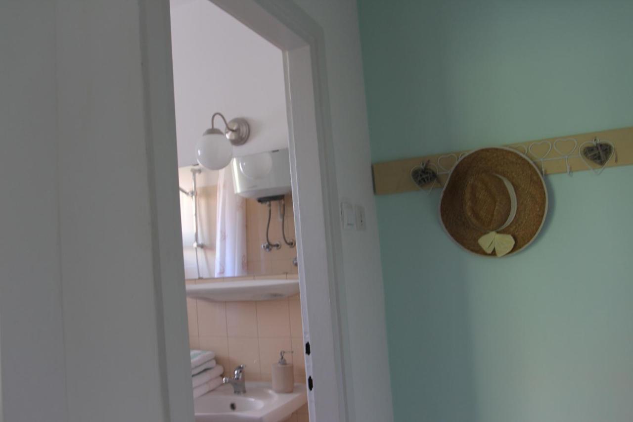 Rooms Ena โรวีน ภายนอก รูปภาพ