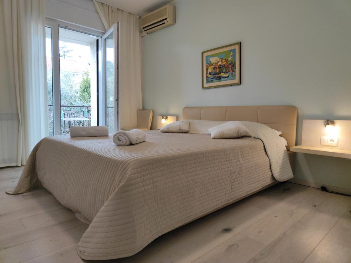 Rooms Ena โรวีน ภายนอก รูปภาพ